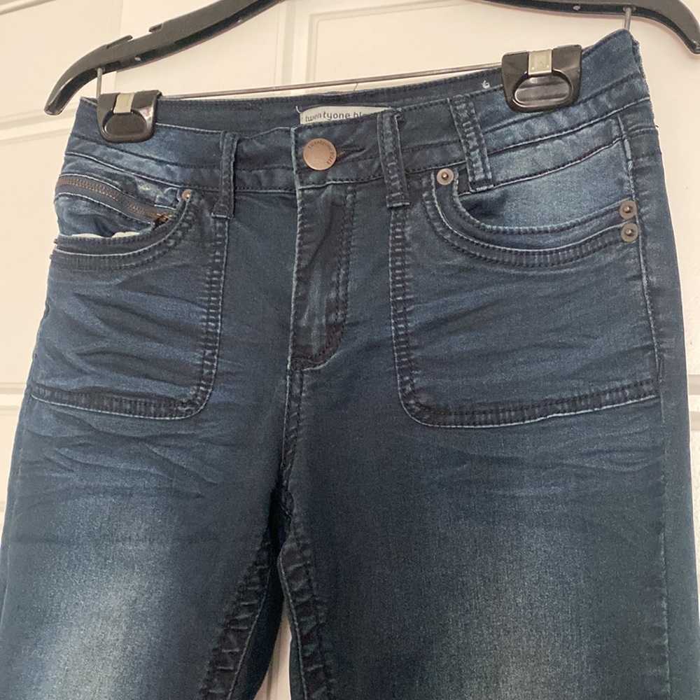 Jeans! - Picture 2 of 5